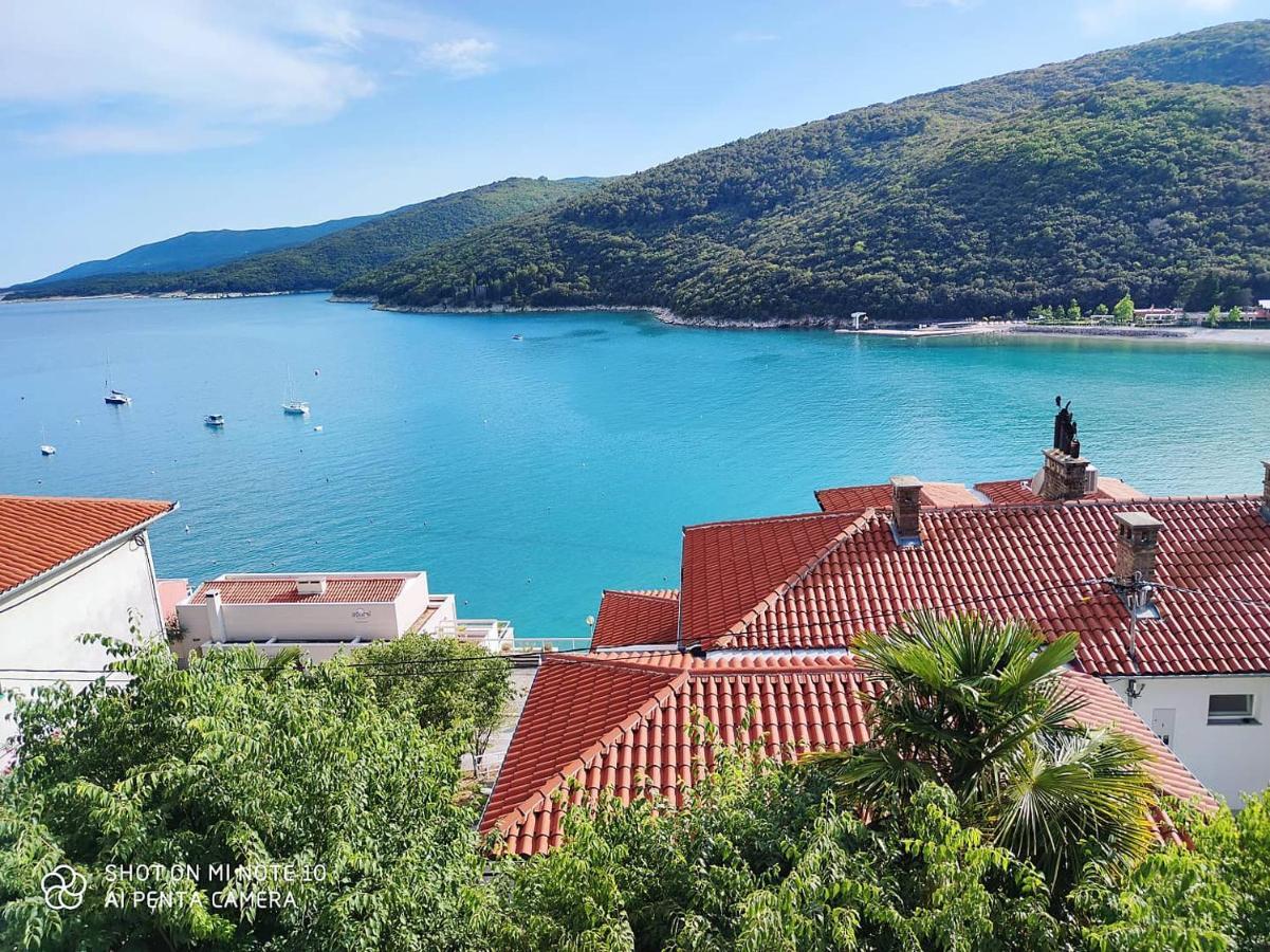 Apartment Noemi With A Direct Beach View Рабац Экстерьер фото